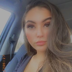 Meet your Posher, Kelsie